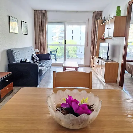 China By Interhome Σαλού